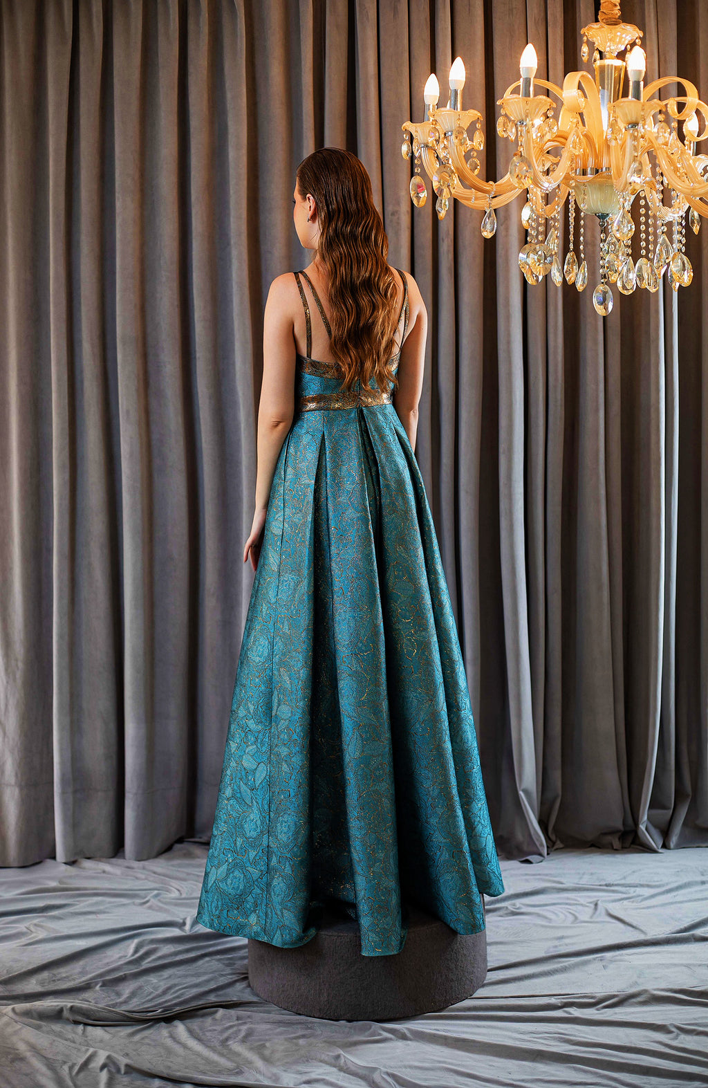 Vestido Longo em Jacquard Azul e Dourado