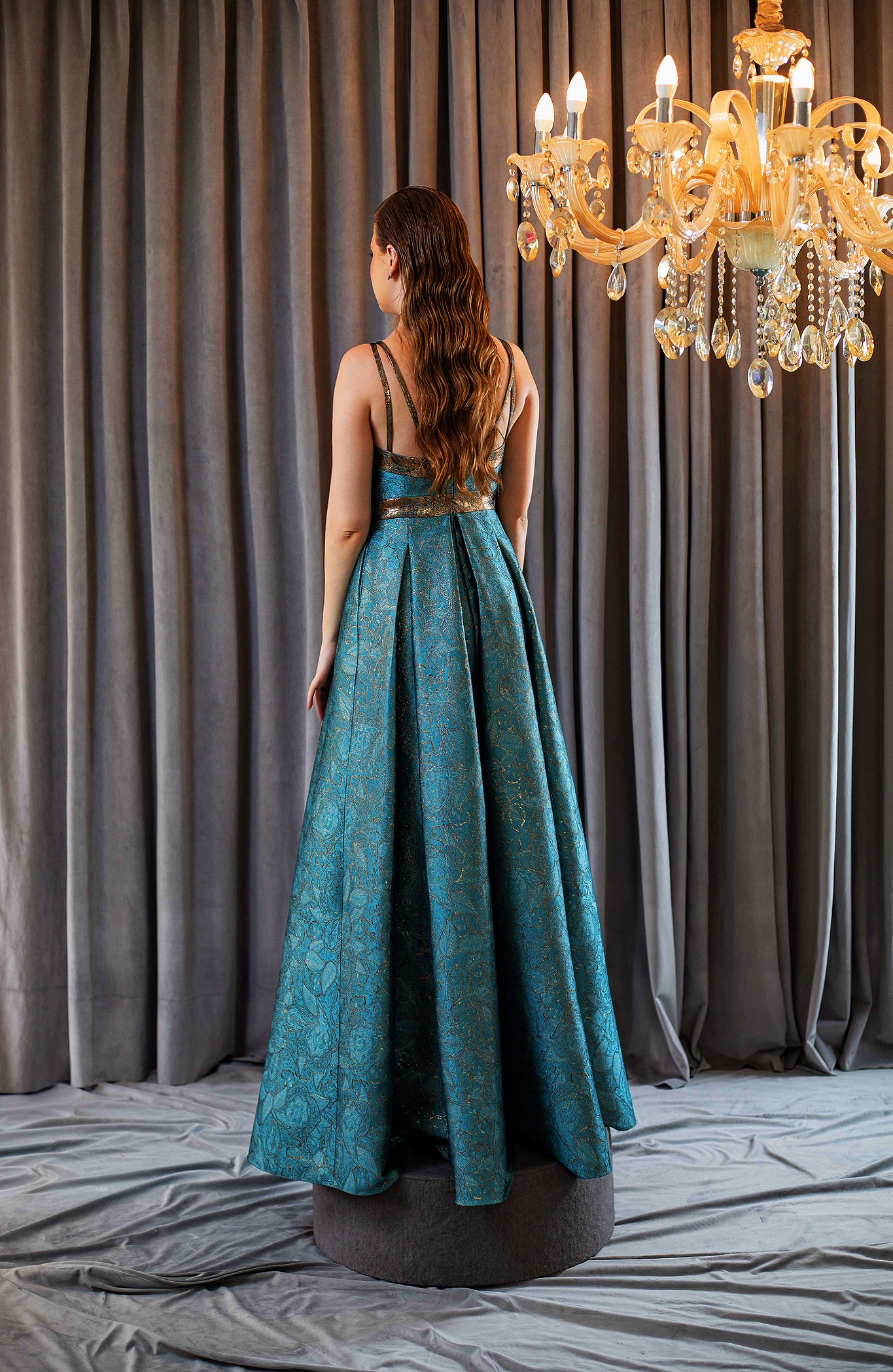 Vestido Longo em Jacquard Azul e Dourado
