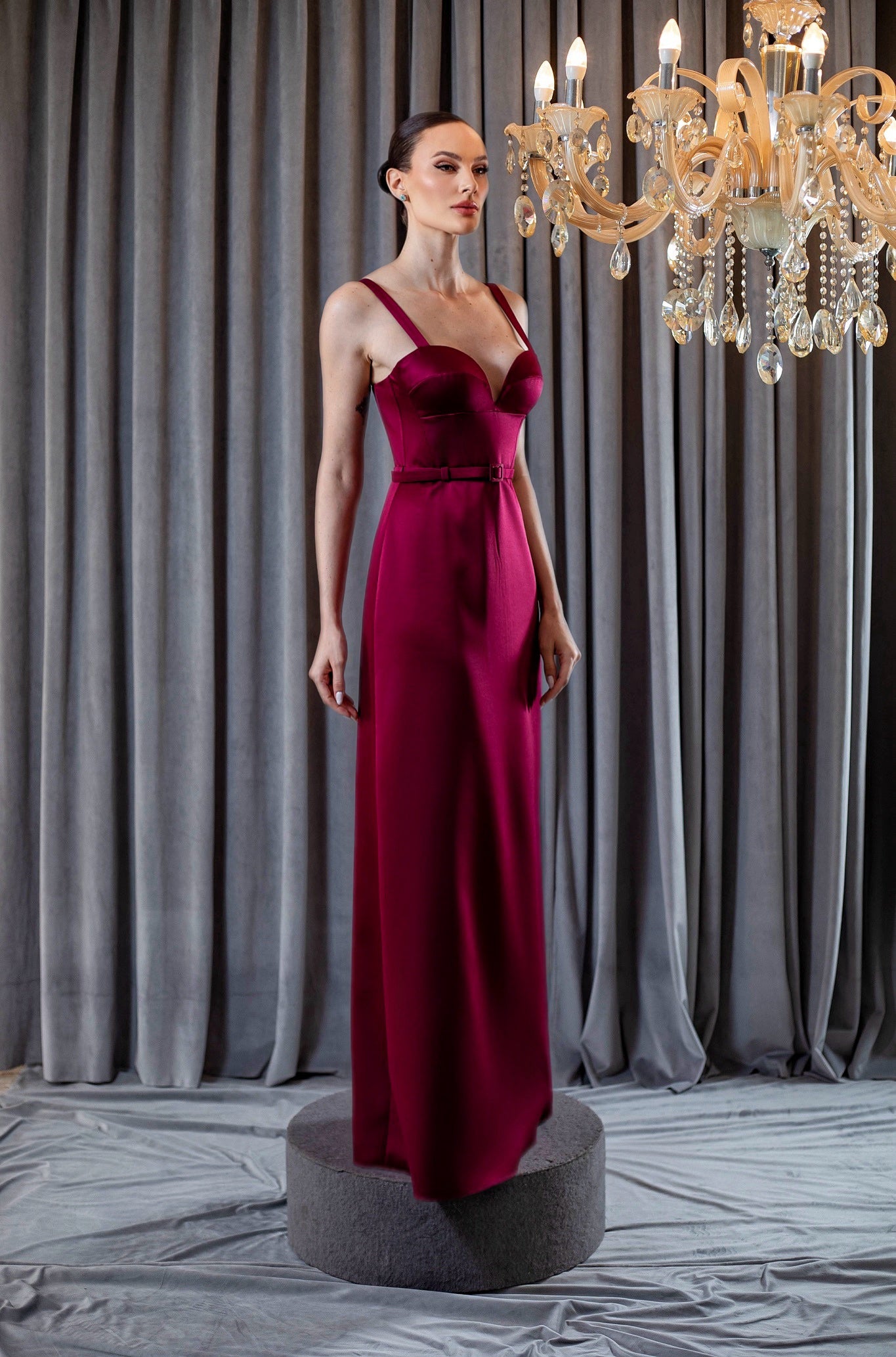 Vestido Longo em Alfaiataria Estruturada