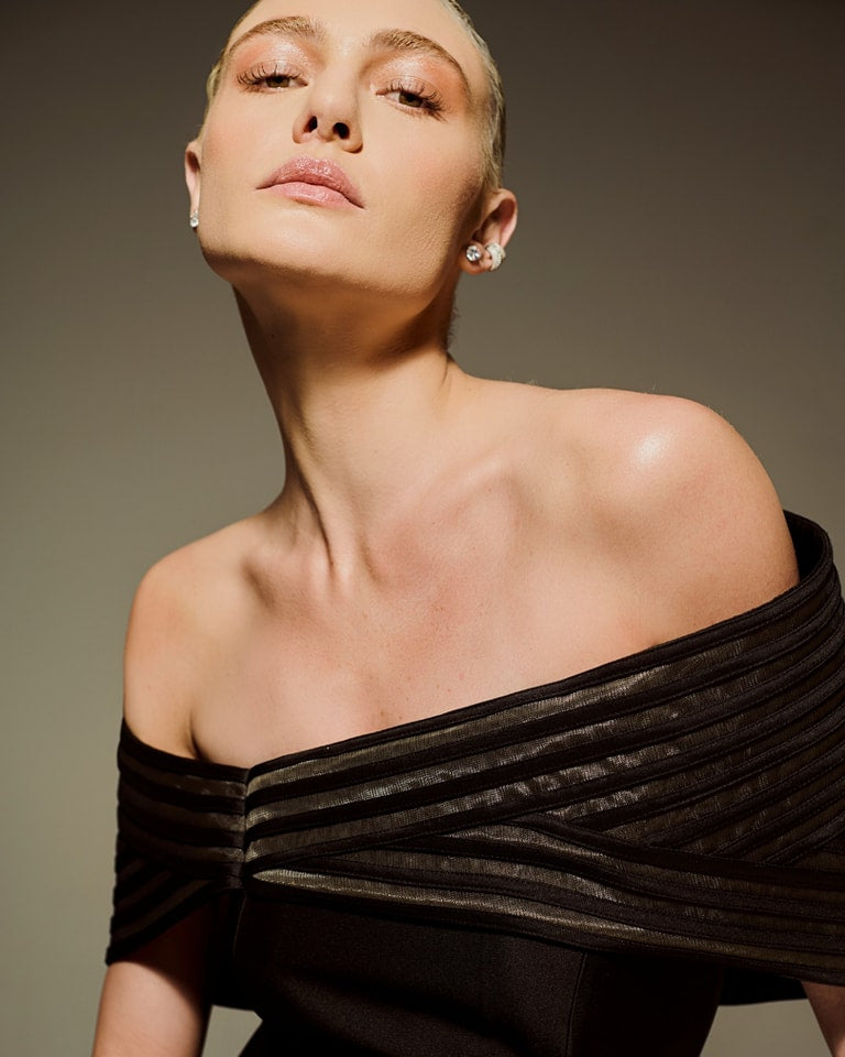 Vestido Preto em Zibeline com Pala em Vieses no Tule Italiano